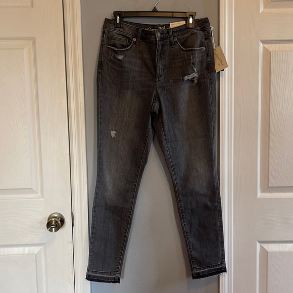 NWT Universal Thread High Rise Skinny - Picture 1 of 8